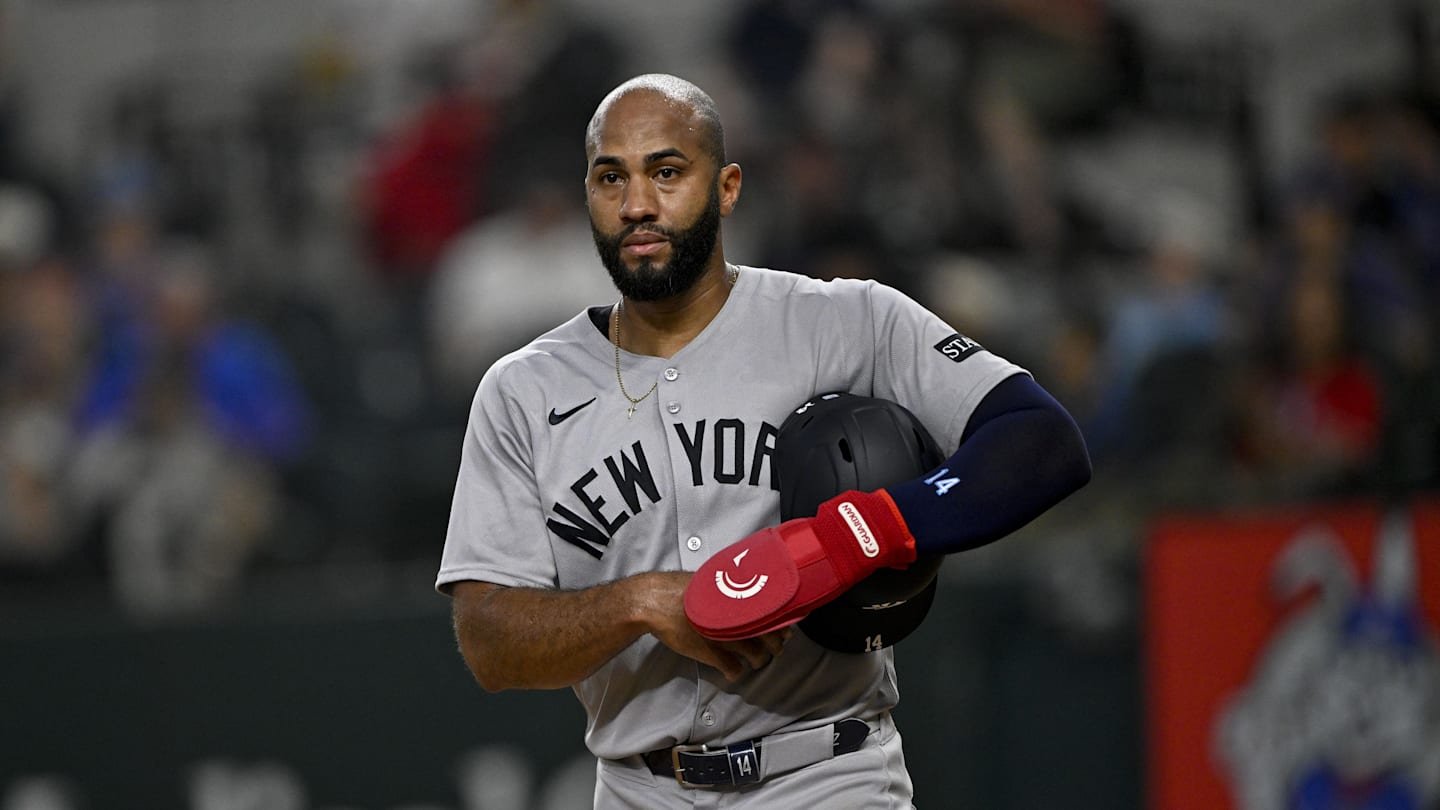 New York Yankees Make Confusing Decision With New Utilityman