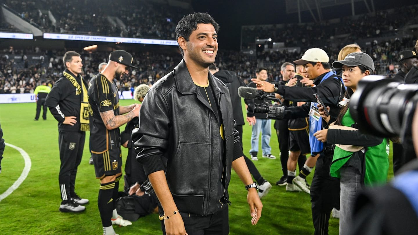 ”Noche de Carlos Vela”, el especial homenaje que le organizó el LAFC al futbolista mexicano