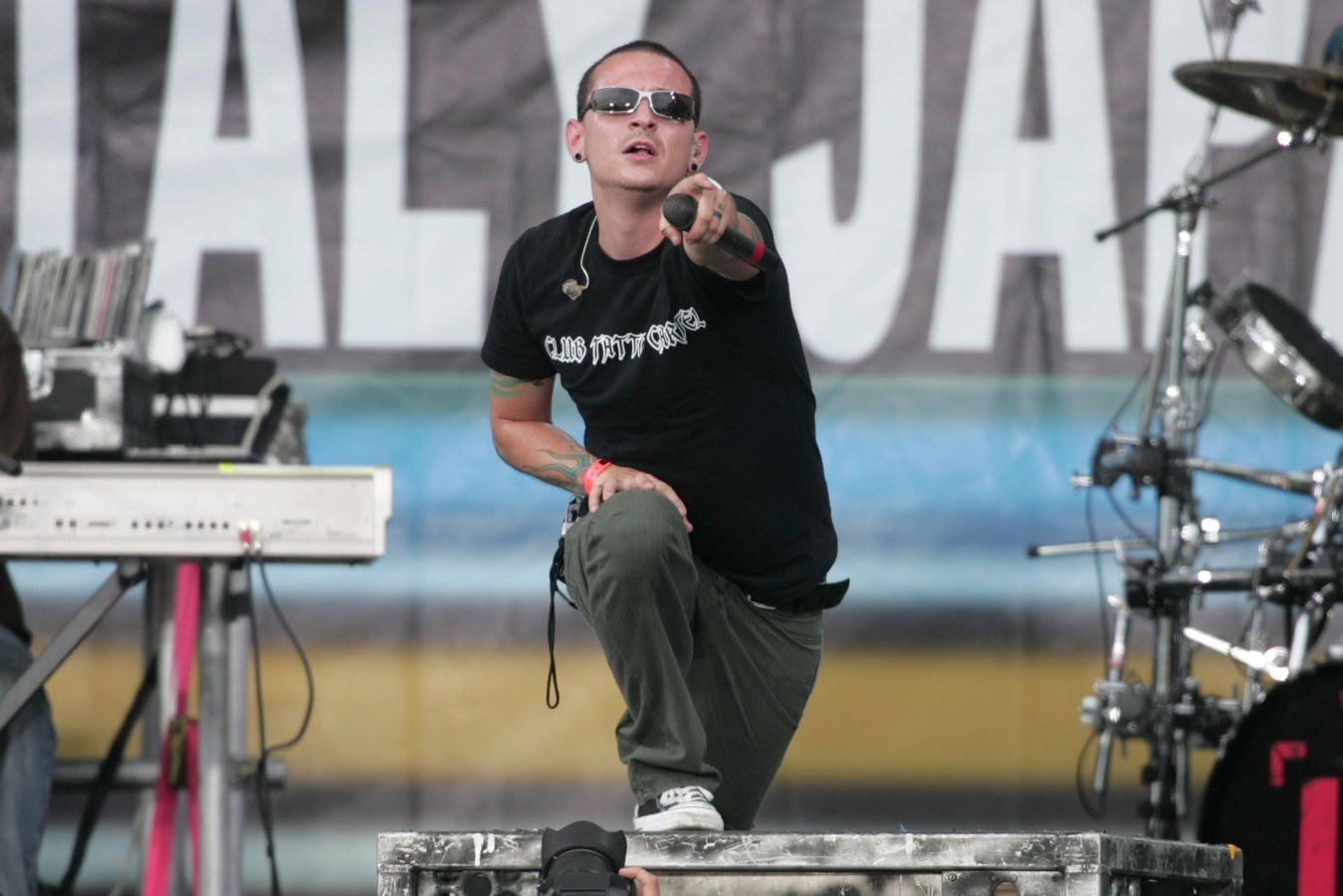 Linkin Park’s Smash Outpaces The Band’s Other No. 1s — Three Times Over