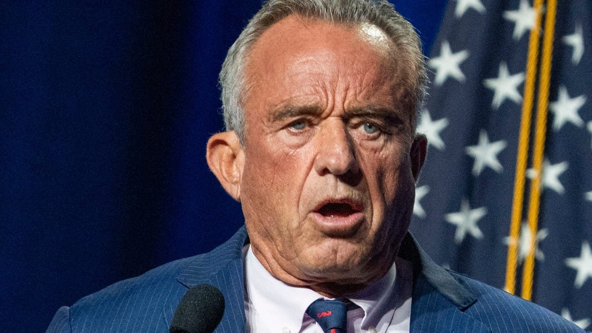 Why does RFK Jr. sound like that? Voice disease spasmodic dysphonia
