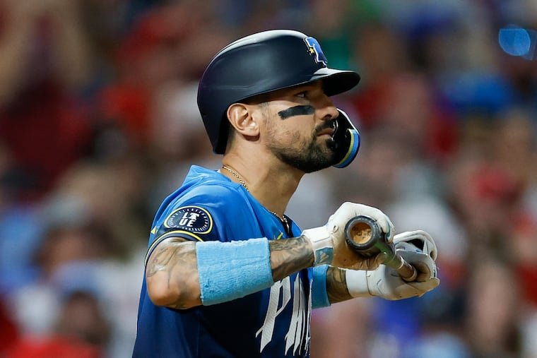 Rob Thomson downplays Nick Castellanos’ frustration over outfield rotation