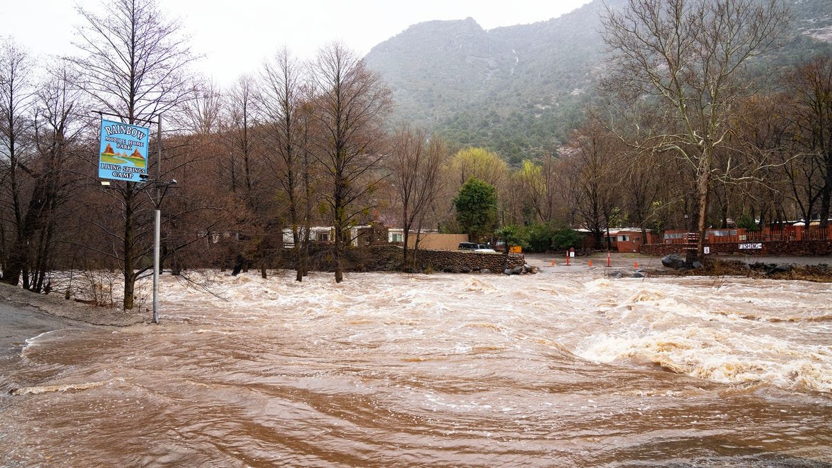 Flash flood warning issued for Tucson area