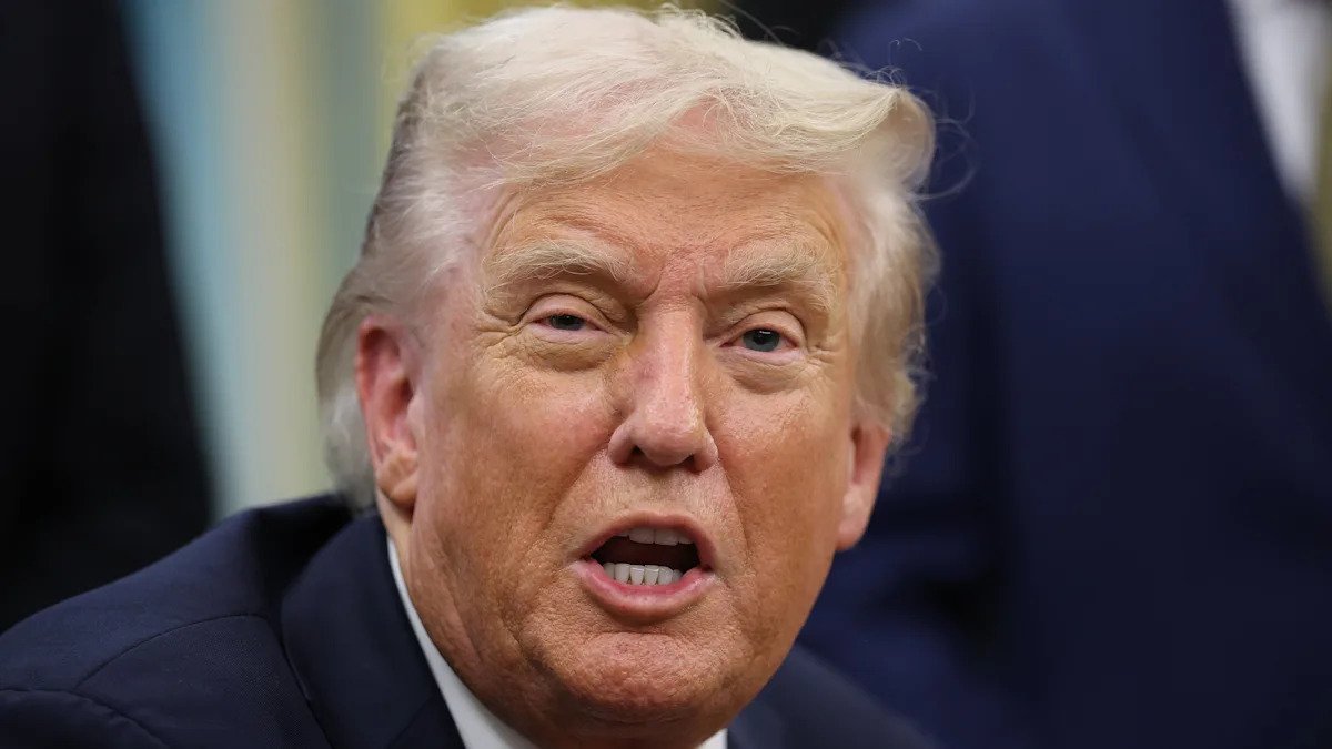 Trump Dragged for Absence on First Day of Shutdown