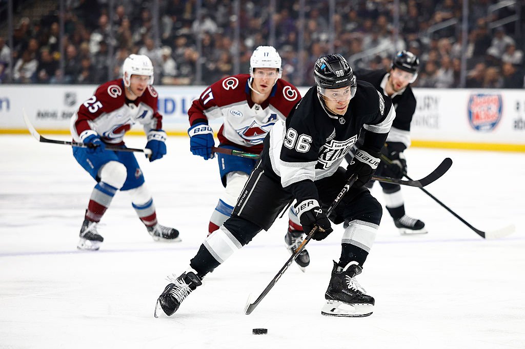 10/7 Preview – Opening Night! Projected Lineup + Game 1 Vibes, Doughty on Ankle, Laferriere Latest