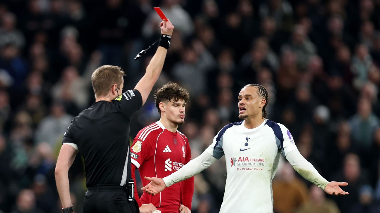 VAR review: Was Simons’ red vs. Liverpool deserved?