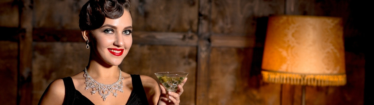 Why 1920s Fashion Still Inspires Today