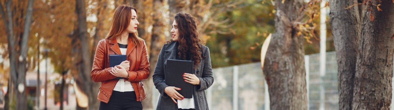 Business Casual For Women: Unique Outfit Ideas That Actually Work