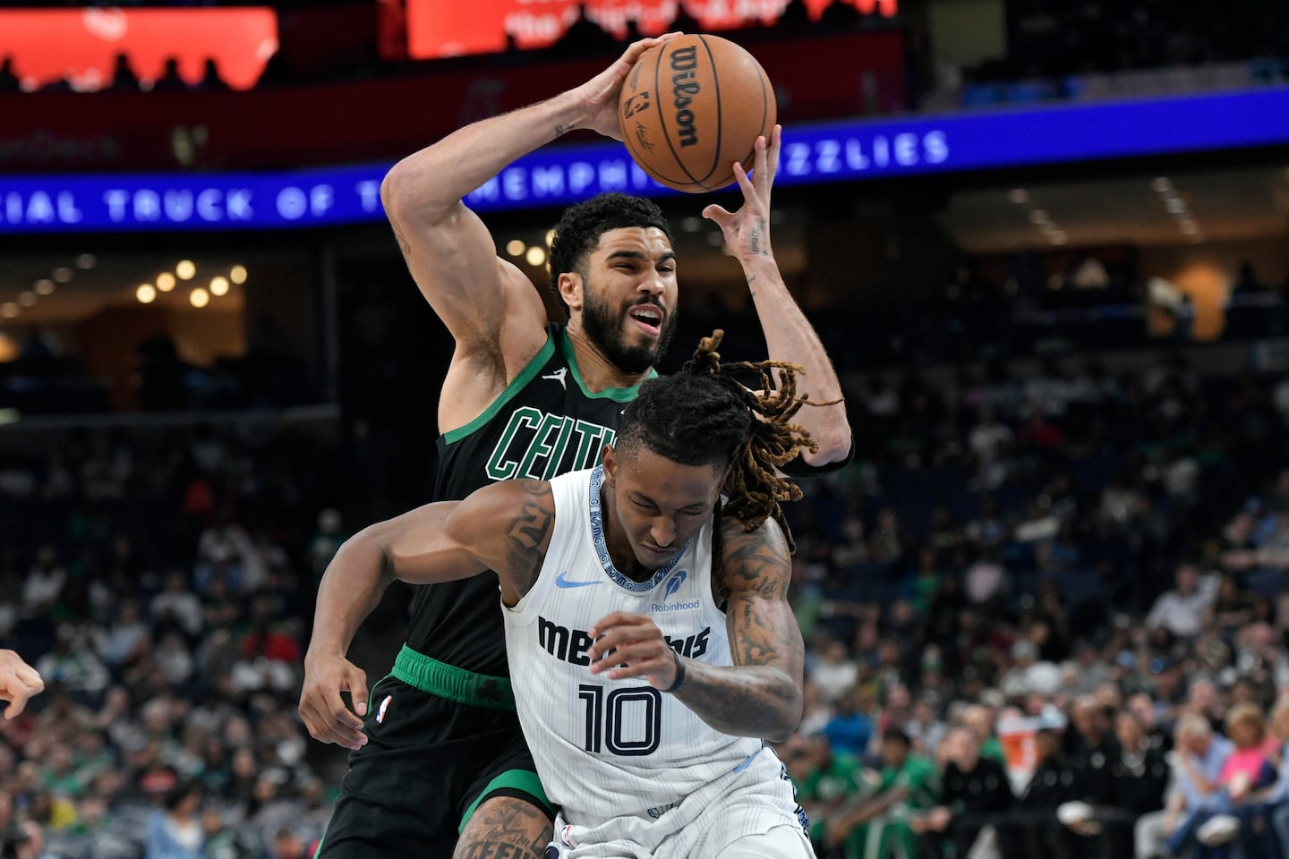 Jayson Tatum returning to form with a little help from his Celtics teammates