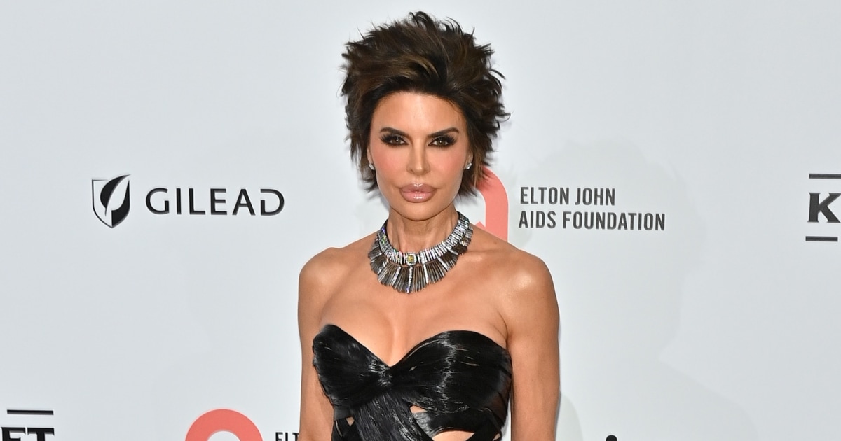 Lisa Rinna’s Oscars Party Dress Is Made of Real Hair. How It Was Made