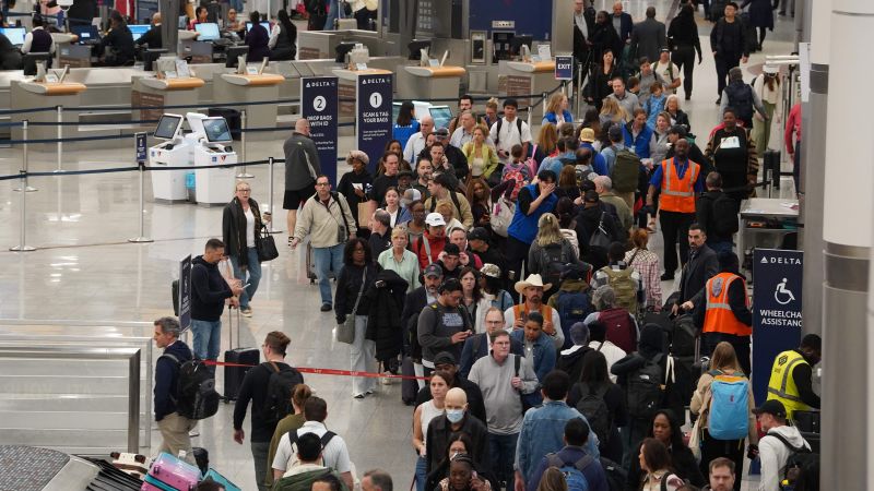 Live updates: TSA staff shortages continue, travelers face unpredictable wait times as workers go unpaid