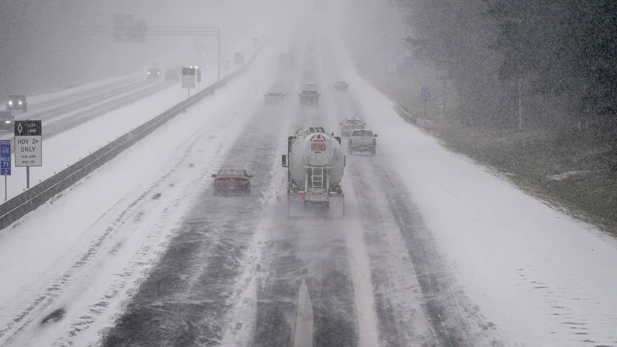 Heavy Snow Warning for 4 States as 18 Inches of Snow, 90 mph Winds Loom