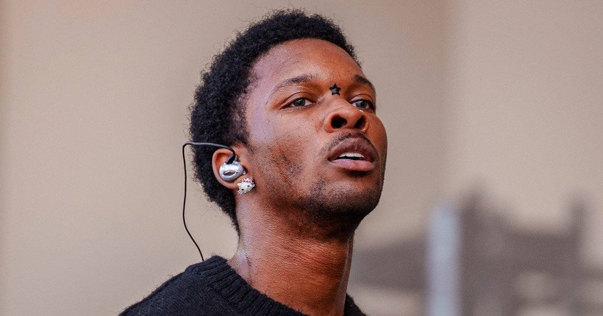 Singer D4vd to be charged with murder in death of teen girl found in trunk of his car