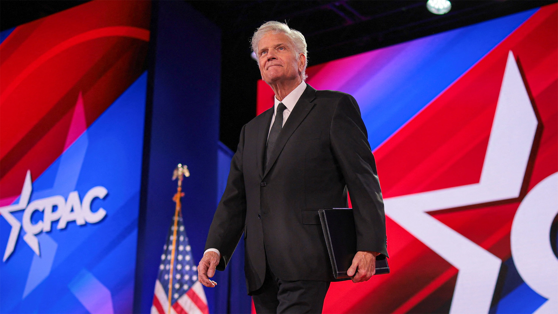 Pastor’s White House prayer claims Iranians seek death of all Jews | Donald Trump