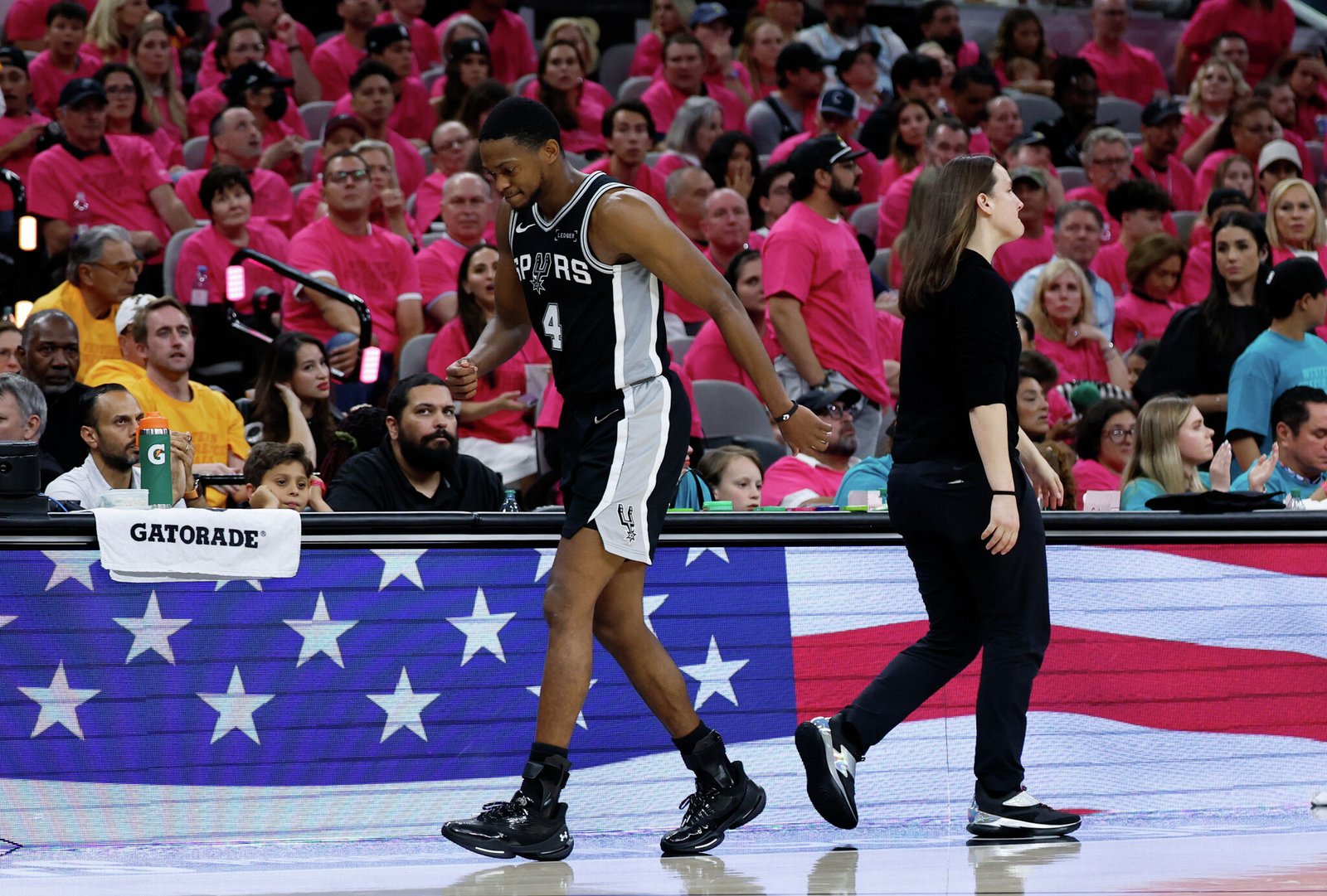 Mitch Johnson reveals Spurs’ plans for Fox, Harper on Sunday