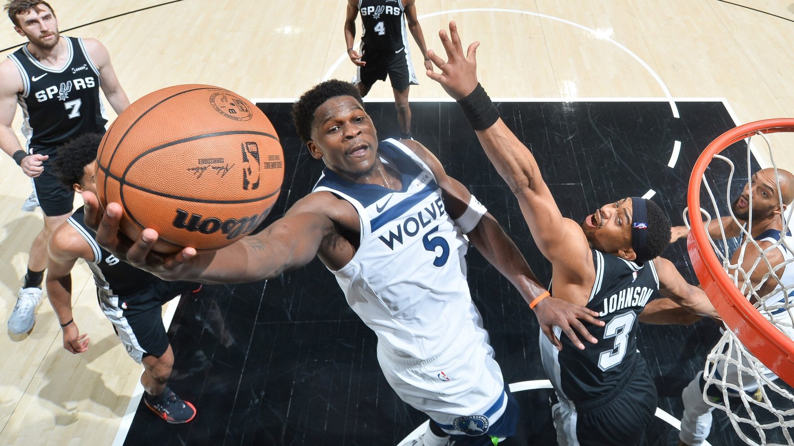 4 takeaways: Victor Wembanyama's perfect response leads to Spurs' Game 5 win