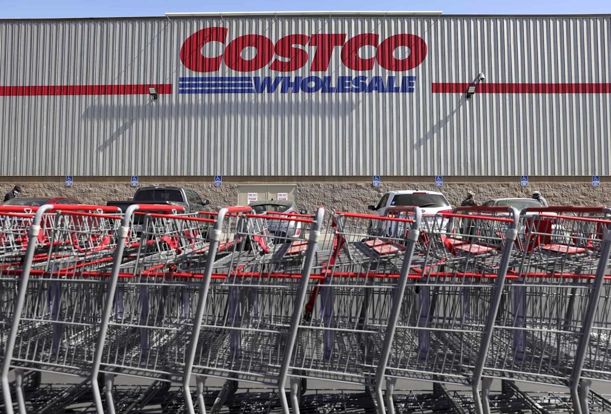 Costco Nearing All-Time High: Buy, Sell or Hold?
