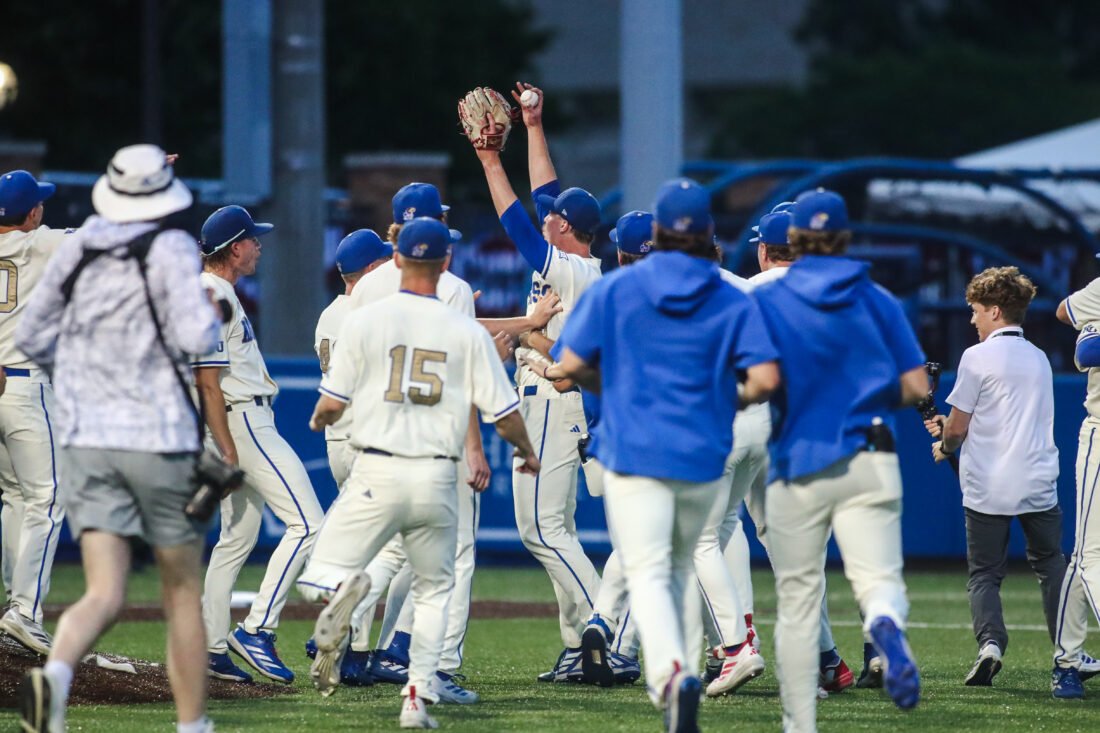 KU grinds out 5-3 win over Arkansas to stay unbeaten in regional | News, Sports, Jobs