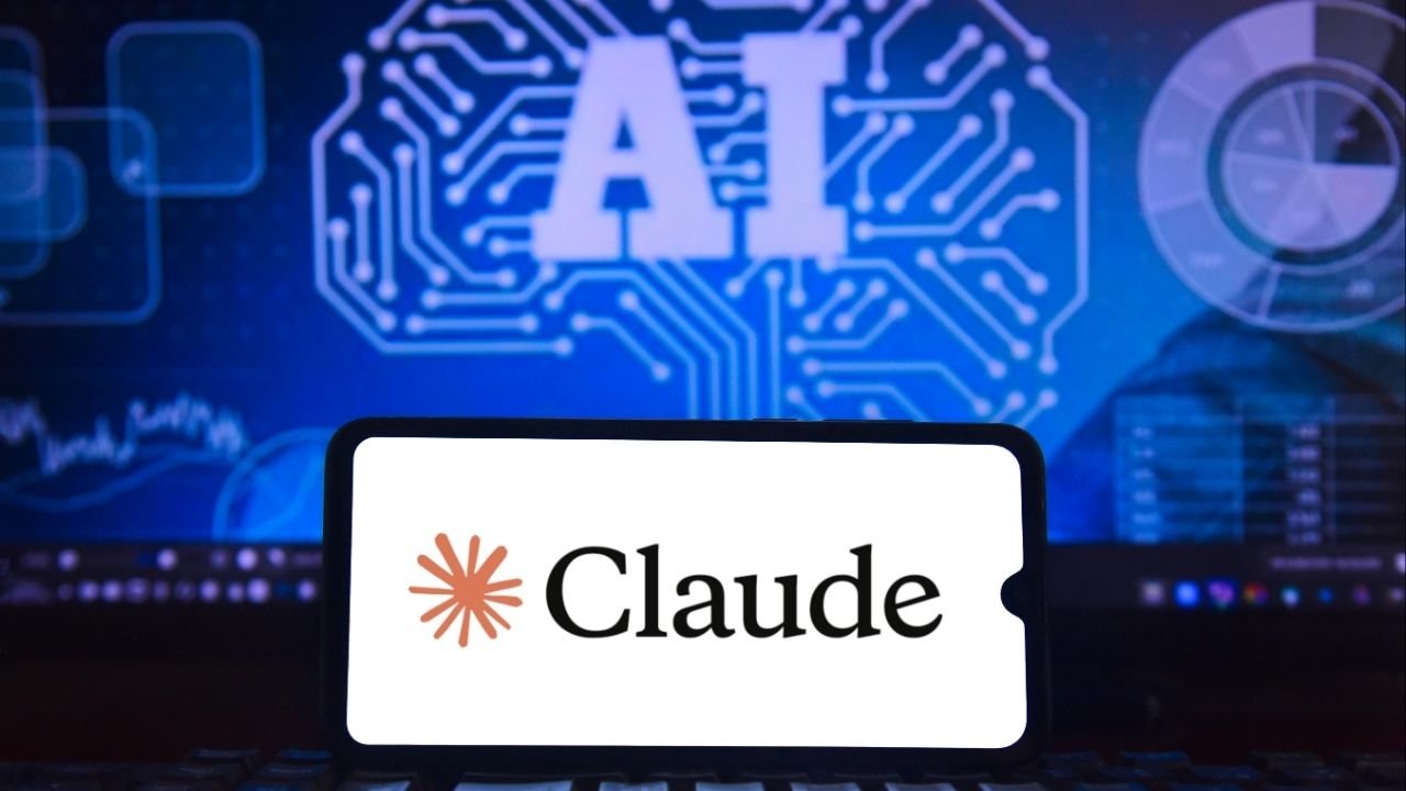 Claude AI Goes Down for Thousands, Downdetector Shows