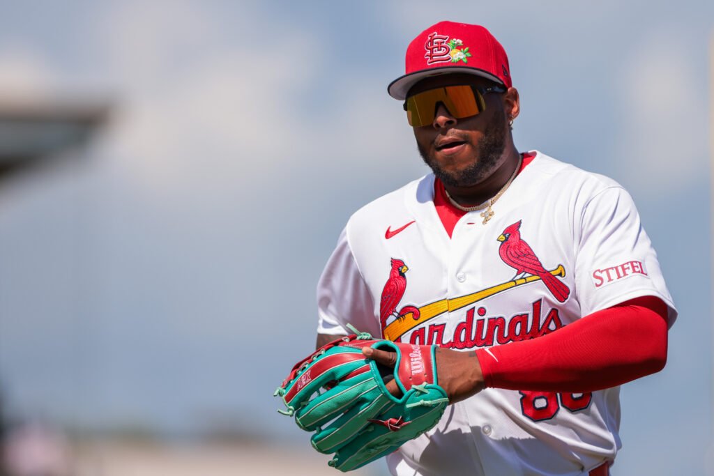 Cardinals Select Nelson Velázquez, Recall Jimmy Crooks