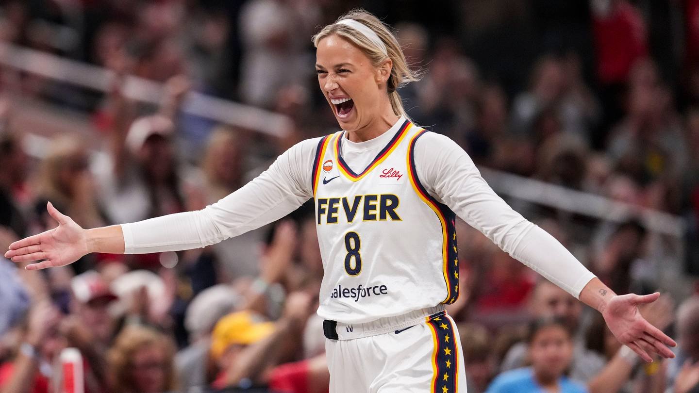 Sophie Cunningham, Satou Sabally are quickly changing former two-player award race