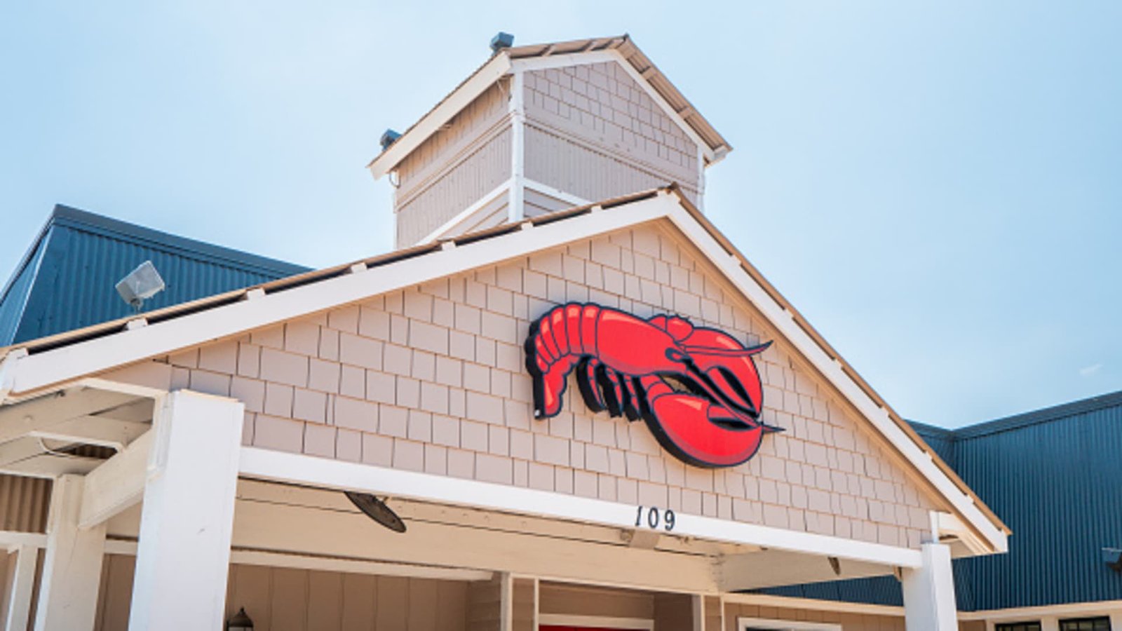 Red Lobster’s endless-shrimp promotion was a ‘car crash,’ lawsuit says