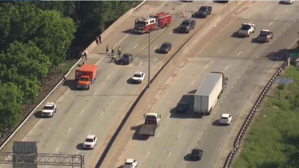 Crash blocking multiple lanes of I-264 W during rush hour
