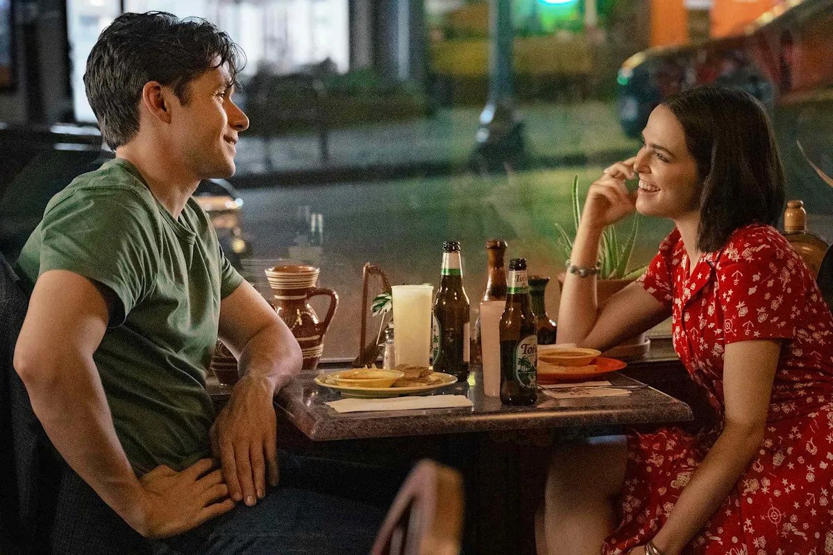 “Voicemails for Isabelle ”writer-director Leah McKendrick reveals the true story that inspired the romcom