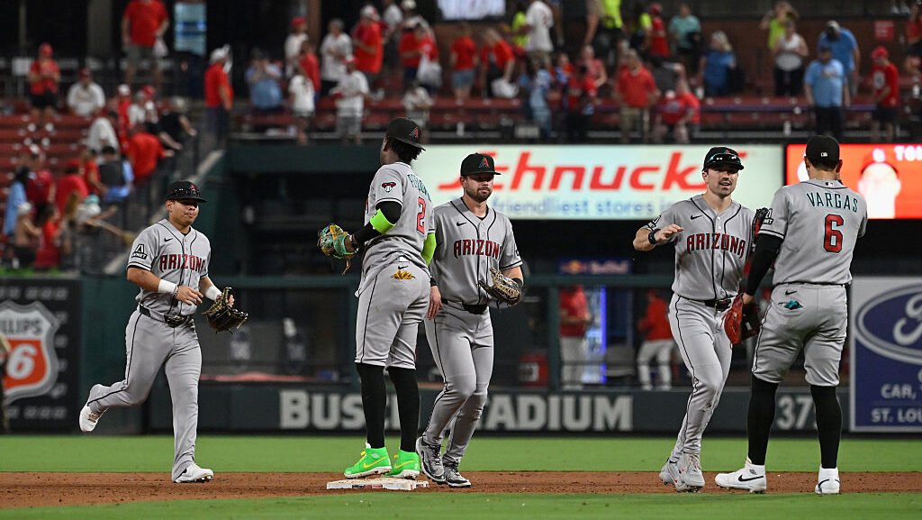 Diamondbacks-Cardinals series finale at Busch Stadium delayed due to weather