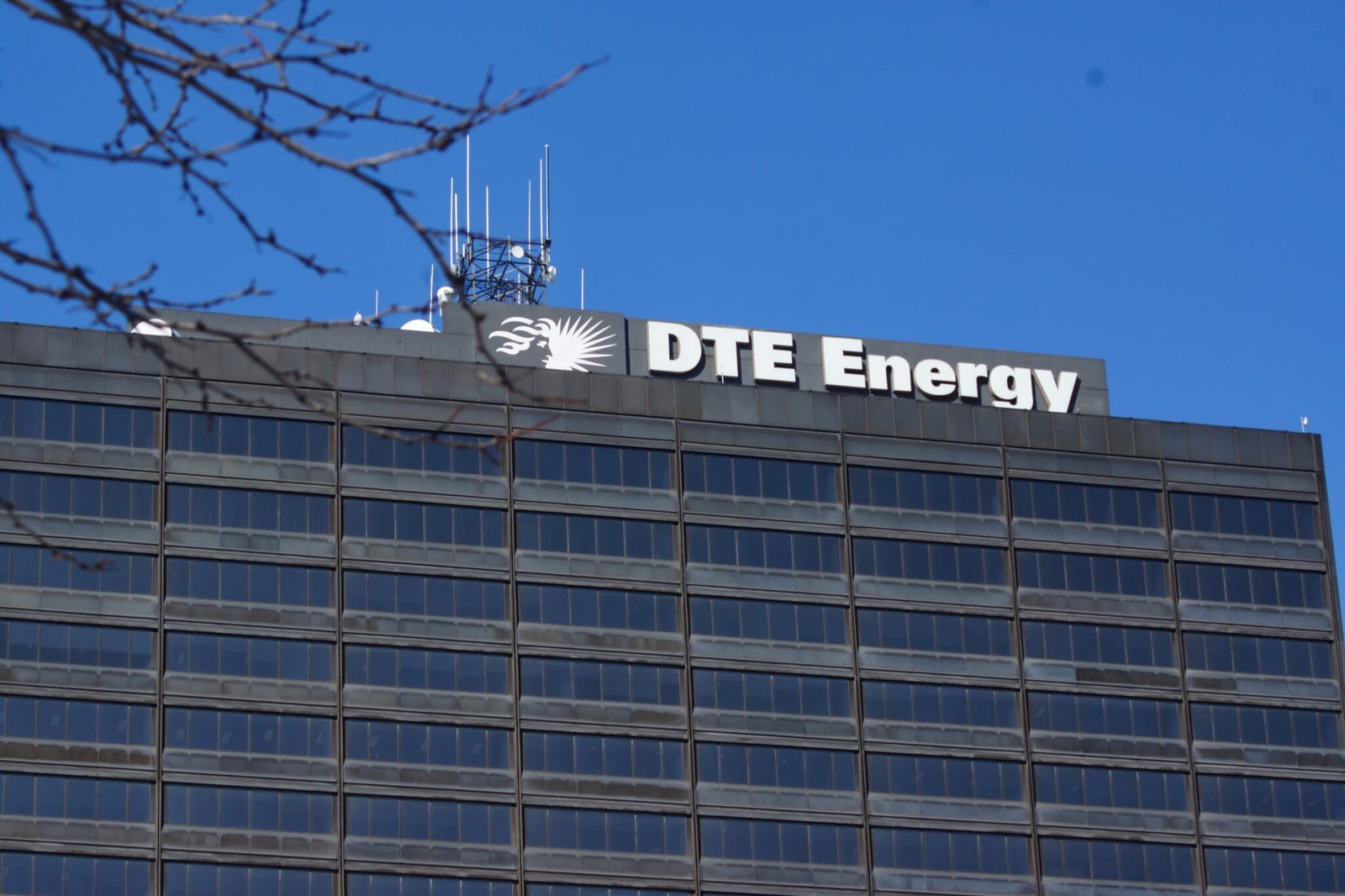 DTE paid no federal income taxes for 12th straight year despite more than $1.5B profit • Michigan Advance