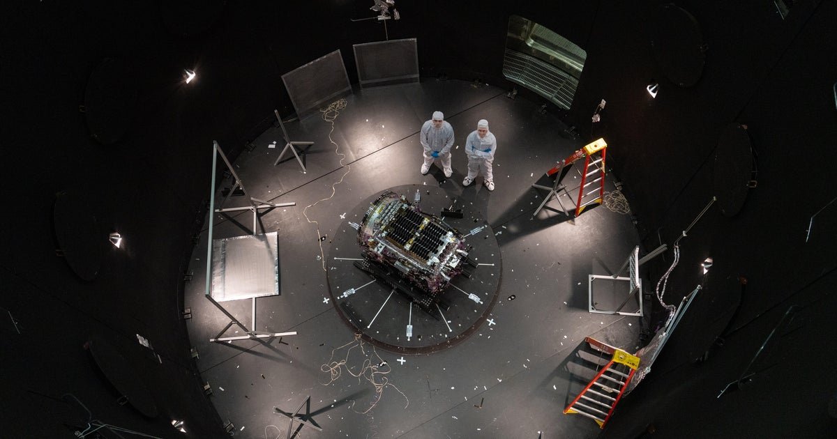 NASA prepares to launch daring rescue to save aging telescope from falling to Earth