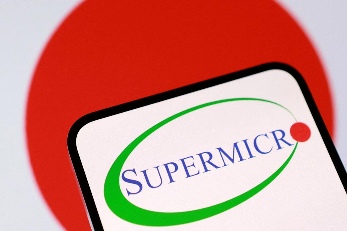Supermicro Computer stock sinks on $7 billion equity raise