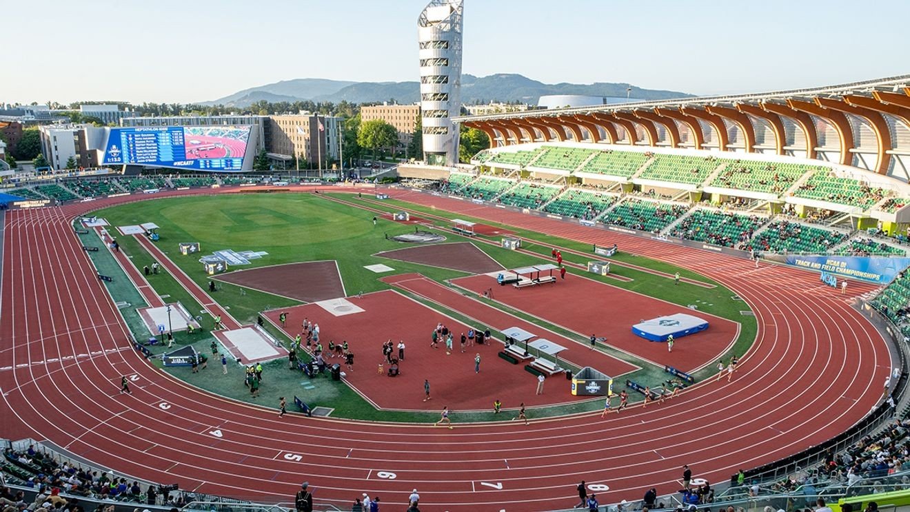 UO issues bomb threat alert, orders evacuation of Hayward Field