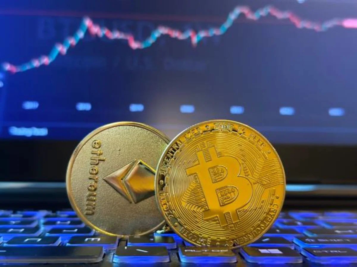 Bitcoin hits its lowest levels in years