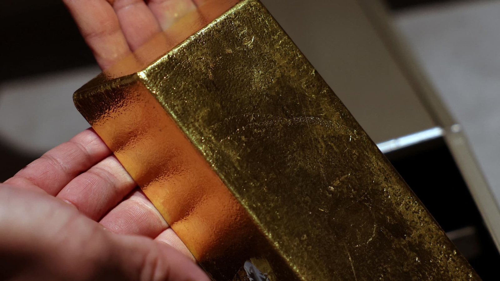 Spot gold extends gains after U.S. payroll report, last up 1.6% to $4,094.45 an ounce