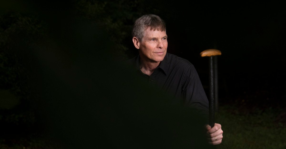 The Canoeist Accused of Destroying the Reflecting Pool