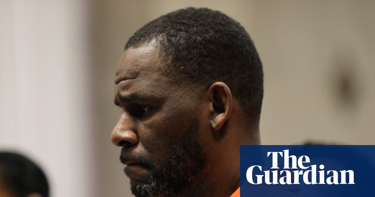 R Kelly formally appeals to Donald Trump to commute his 31-year prison sentence | R Kelly