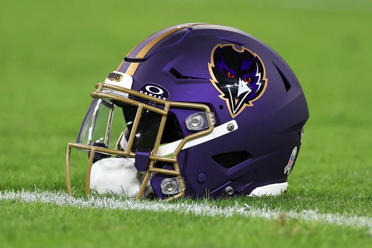 Loose Feathers: Ravens win humanitarian award, lose top executive