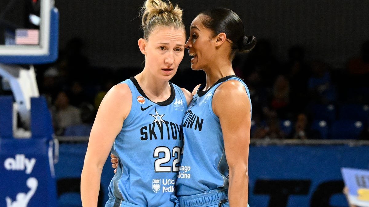 Skylar Diggins loses starting spot with Chicago Sky: What happened?