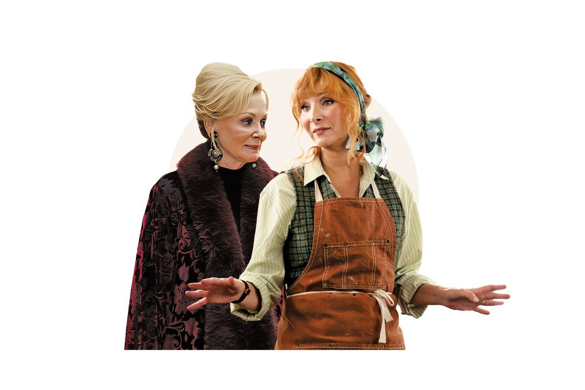 An Emmy Showdown: Will Lisa Kudrow End Jean Smart’s Winning Streak?