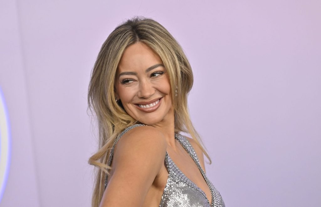 Hilary Duff concert tour draws sold-out crowd to Mountain View