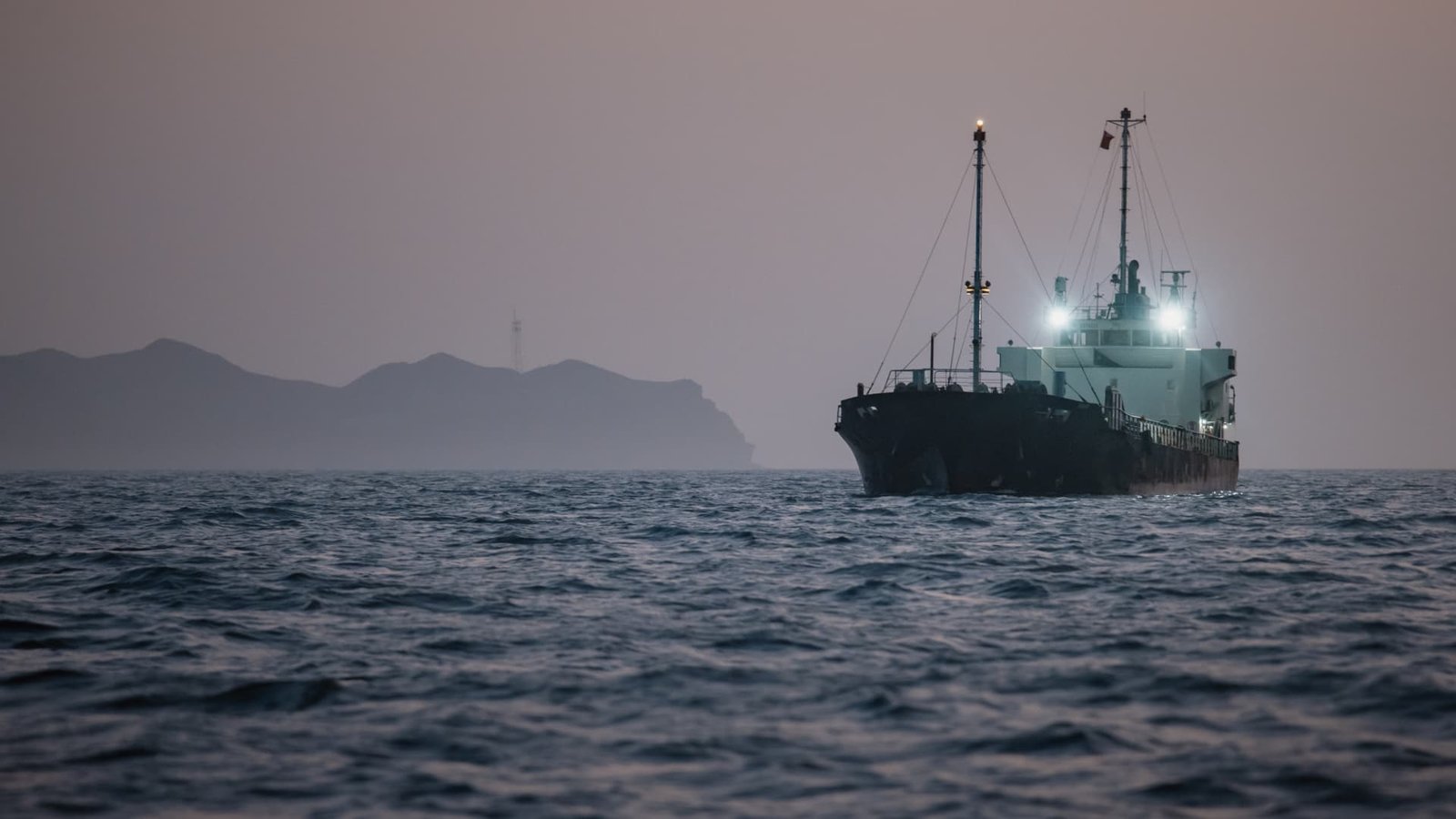 Strait of Hormuz crude flows recover, Trump’s Iran tariff push