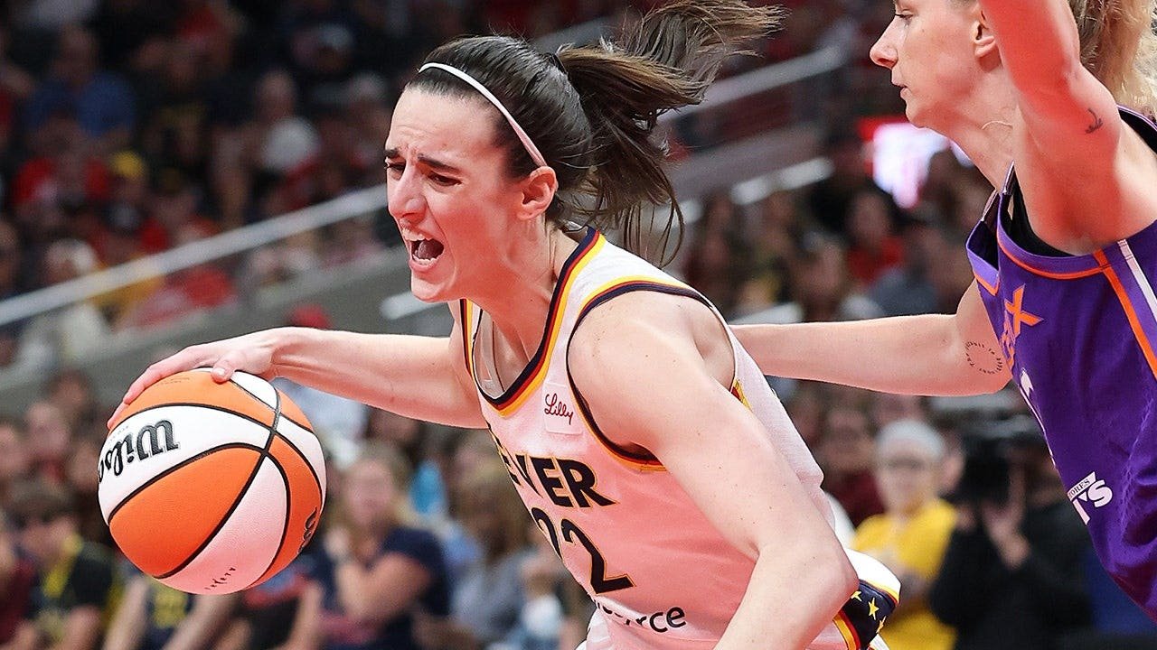 Stephanie White gives Caitlin Clark status update ahead of Fever-Sparks, but her next move raises questions