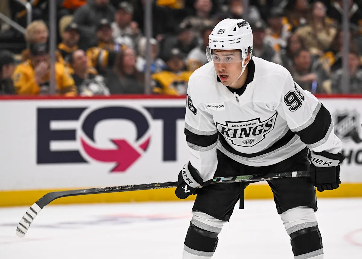 Report: Penguins sign Andrei Kuzmenko to one-year contract