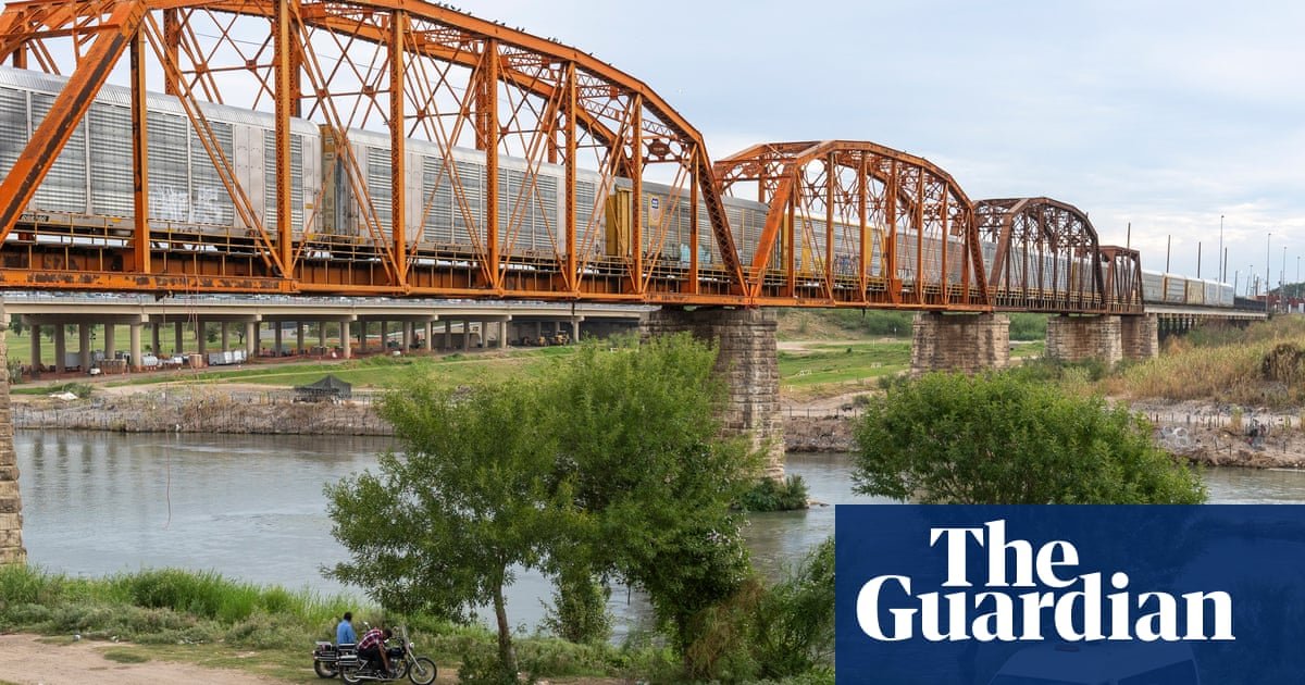 US police officer accused of killing three people in Mexico arrested at border | Texas