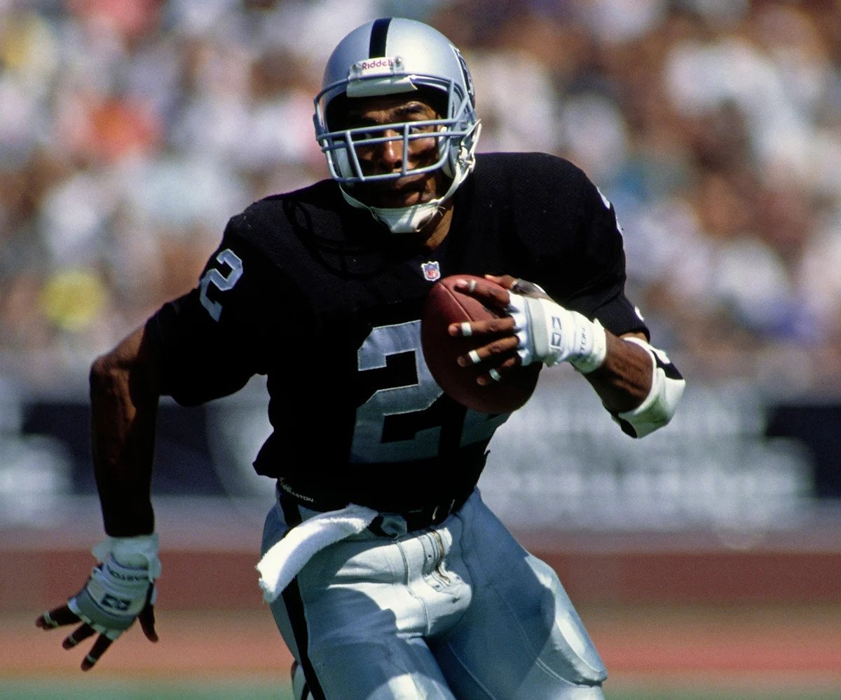 Brief former Raider Roger Craig inducted into Pro Football Hall of Fame this weekend