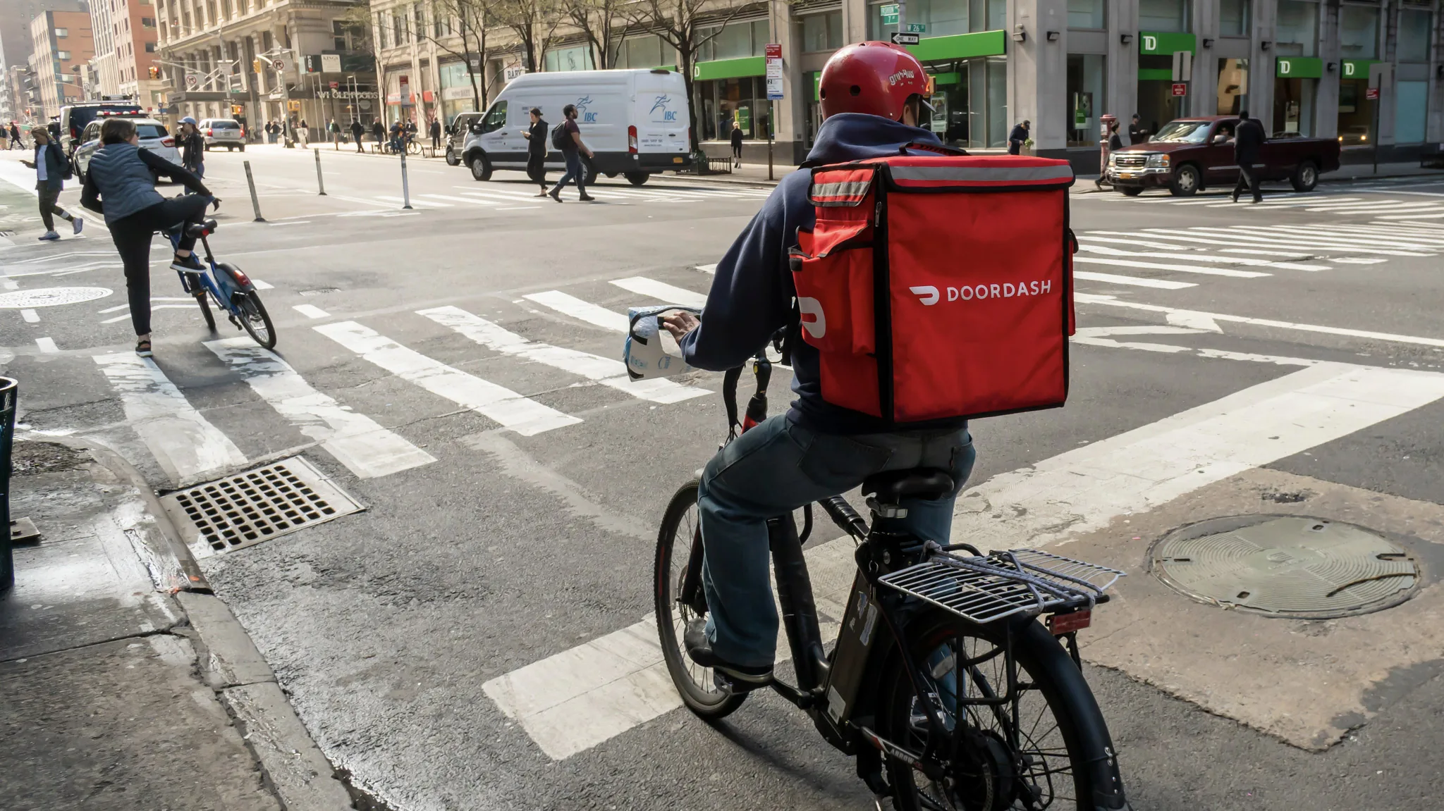 NYC Delivery Workers Earned $104M Extra in Tips via New Law
