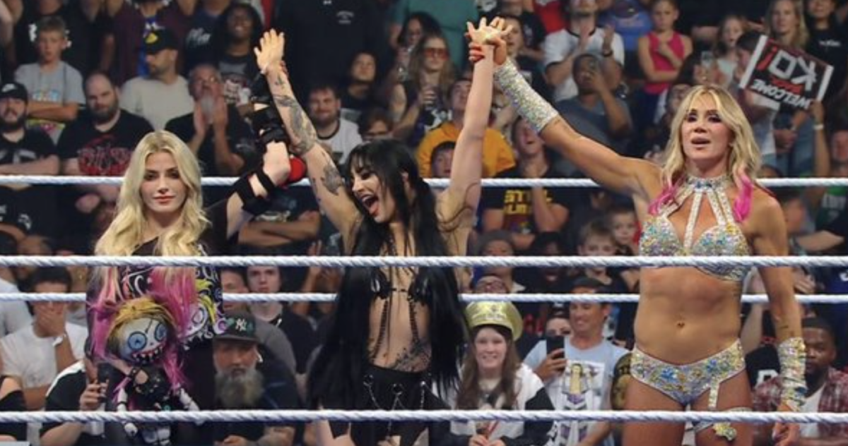 Alexa Bliss returns, Tatum Paxley debuts on SmackDown